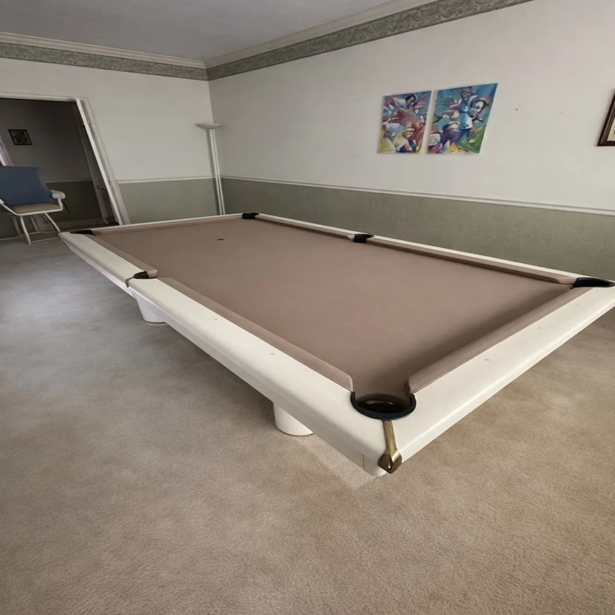 8' Gently Used Silverthorne Pool Table - Made in America - Image 4