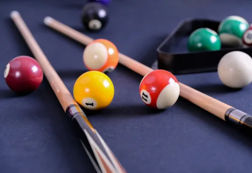 best pool table cloth materials for durability and play quality